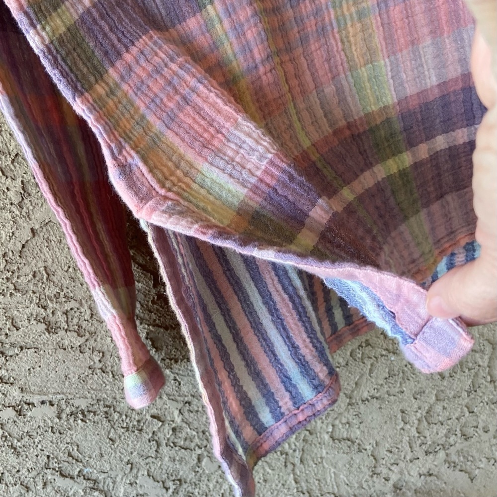 Tunic Blouse SOFT SURROUNDINGS TUNIC in Soft Colors - Picture 3 of 12